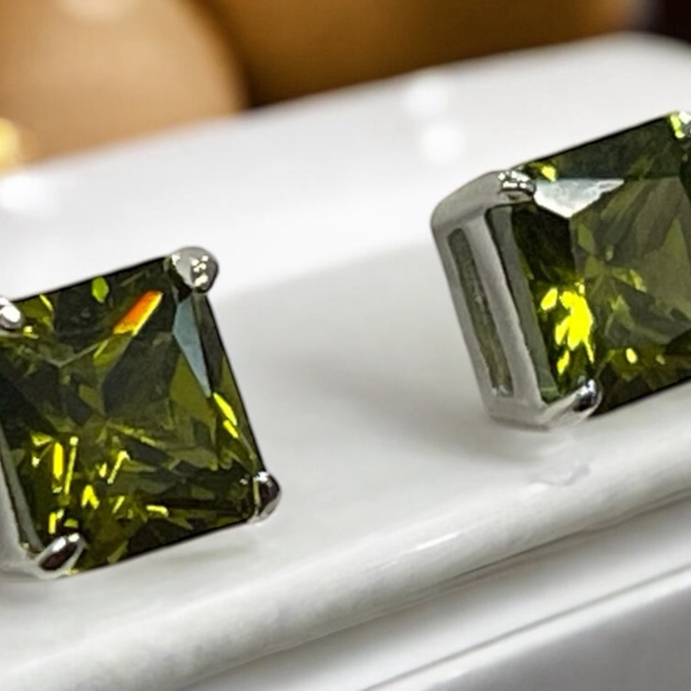 NWT 925 Sterling Silver Emerald Cut Peridot Earrings.